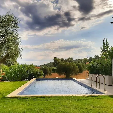 Md Villa Villa Paliouri